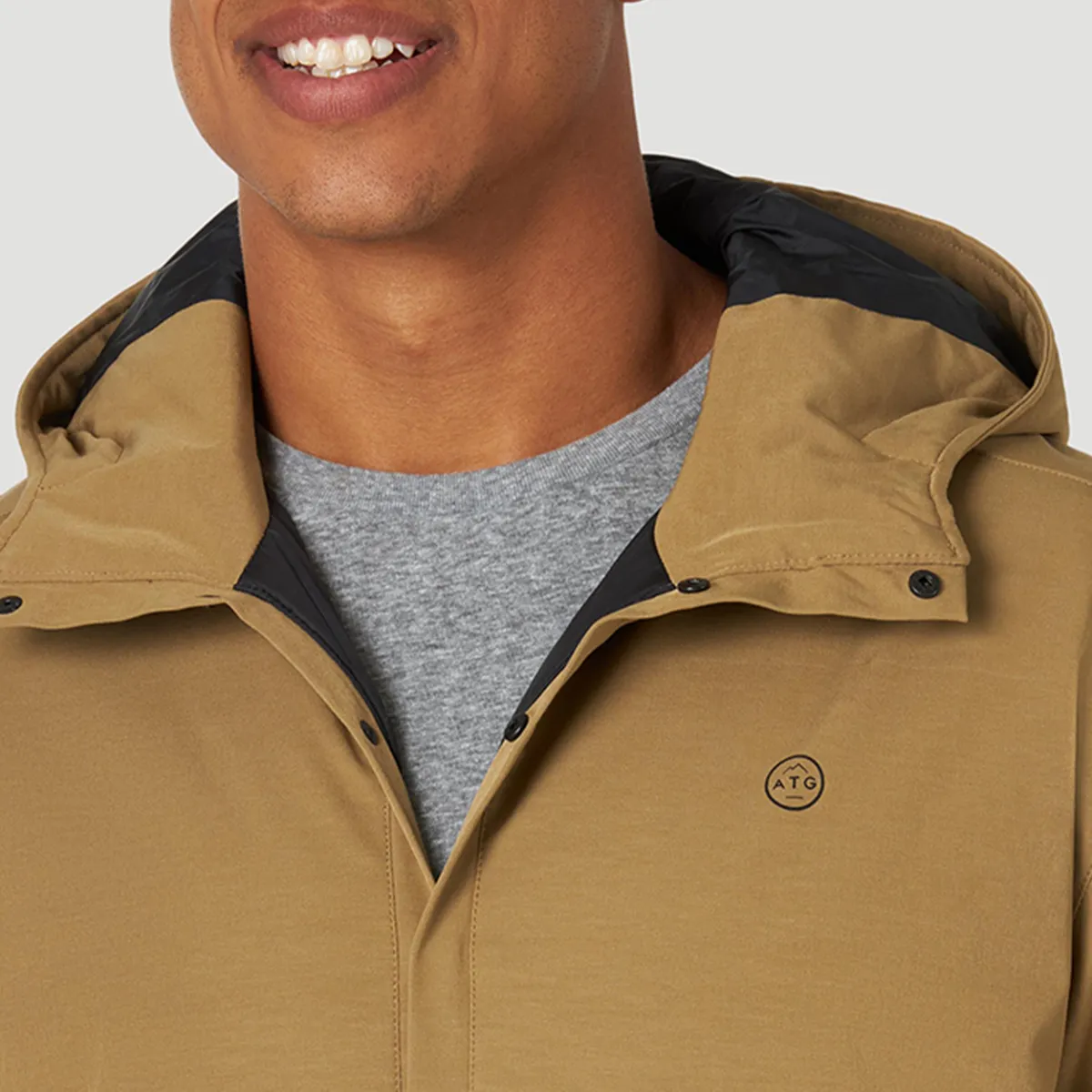 Chaqueta Outdoor Hombre ATG By Wrangler Windcrusher Café/Negro