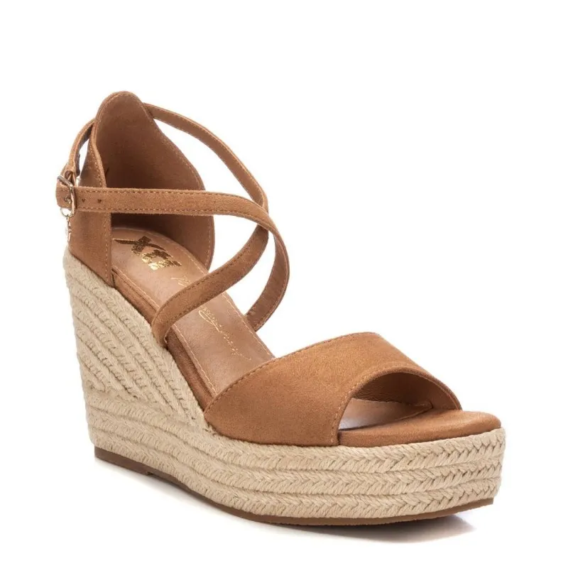 Sandalia de mujer XTI 142438 Camel