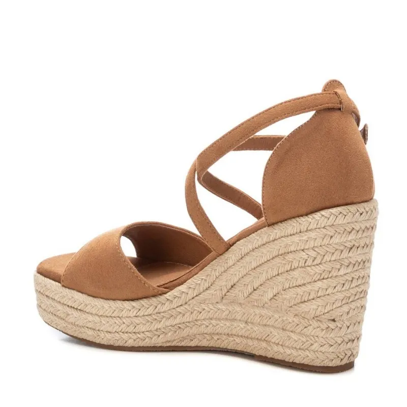 Sandalia de mujer XTI 142438 Camel