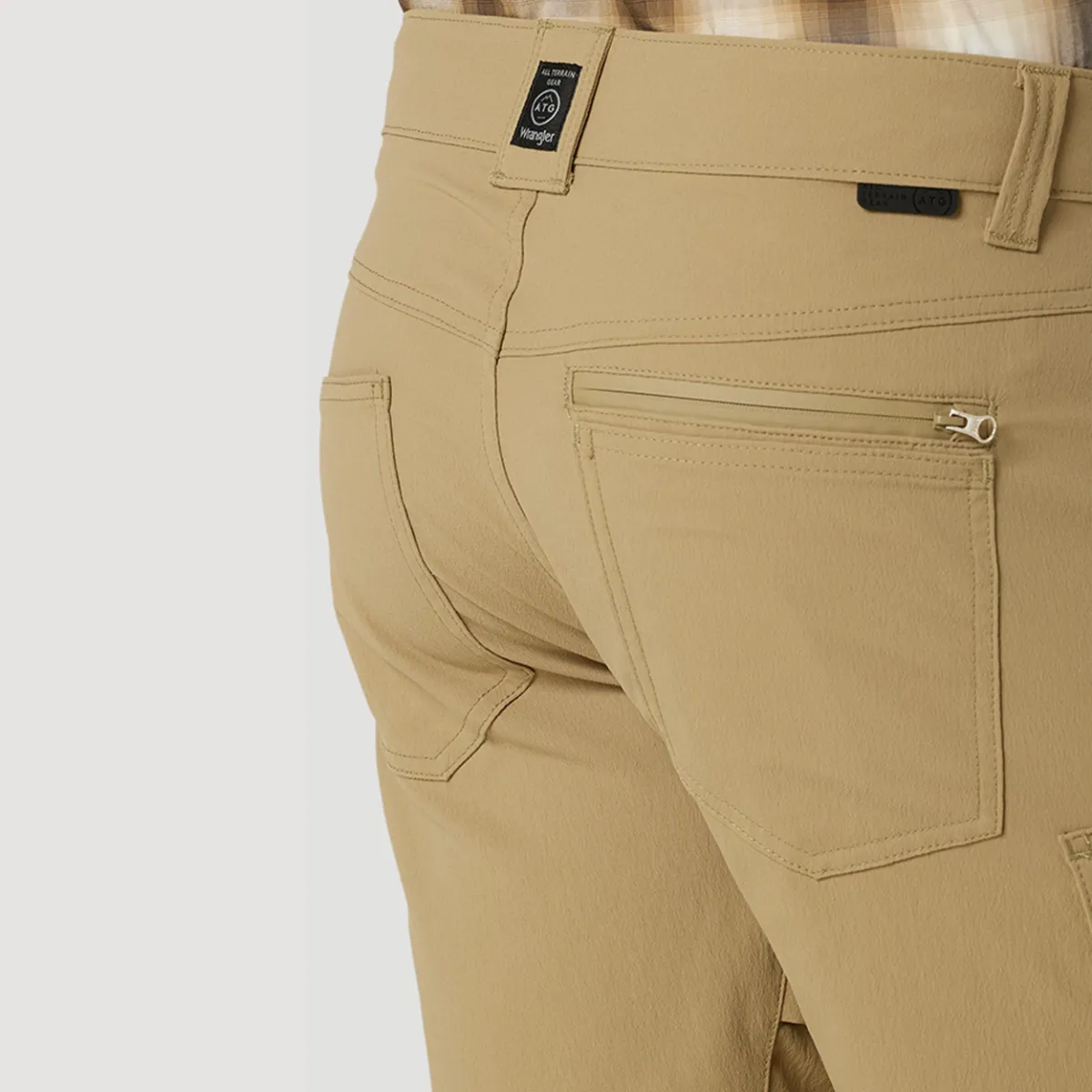 Short Outdoor Hombre ATG by Wrangler Angler Utility Café