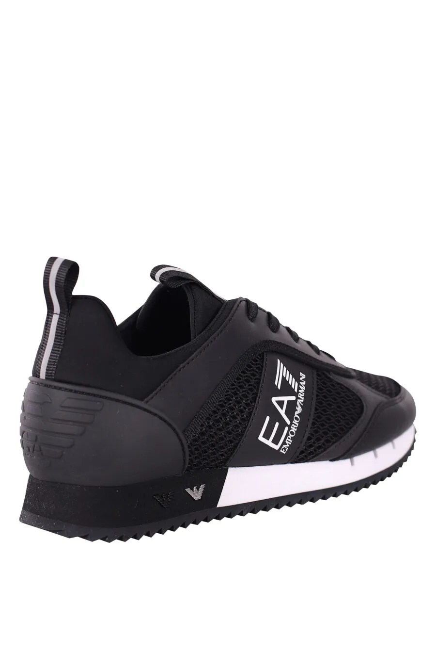 Zapatillas negras transpirables con logo 